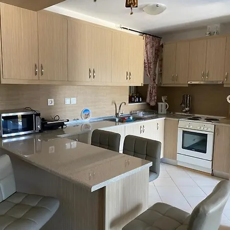 Julia's House * Mikros Gialos